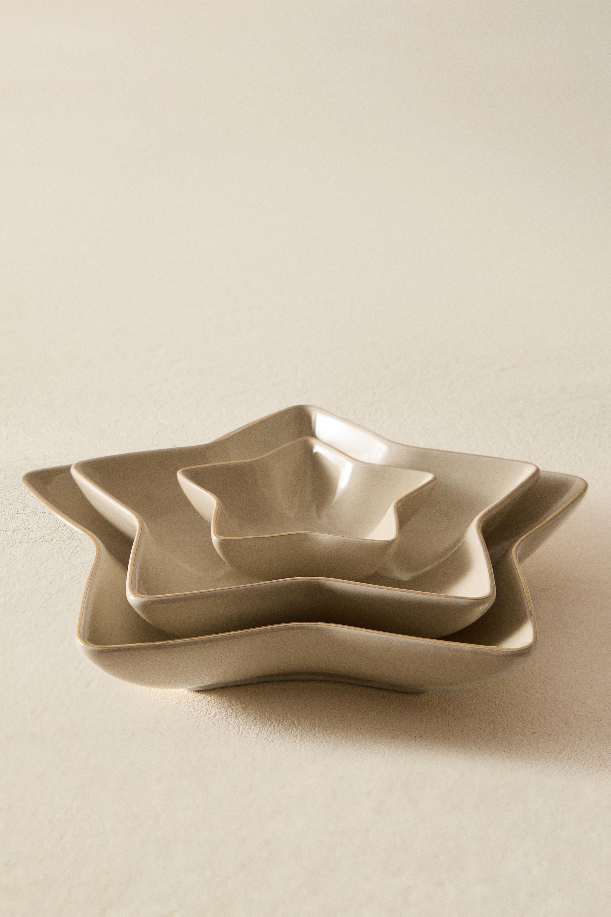 CHRISTMAS STAR STONEWARE PLATE